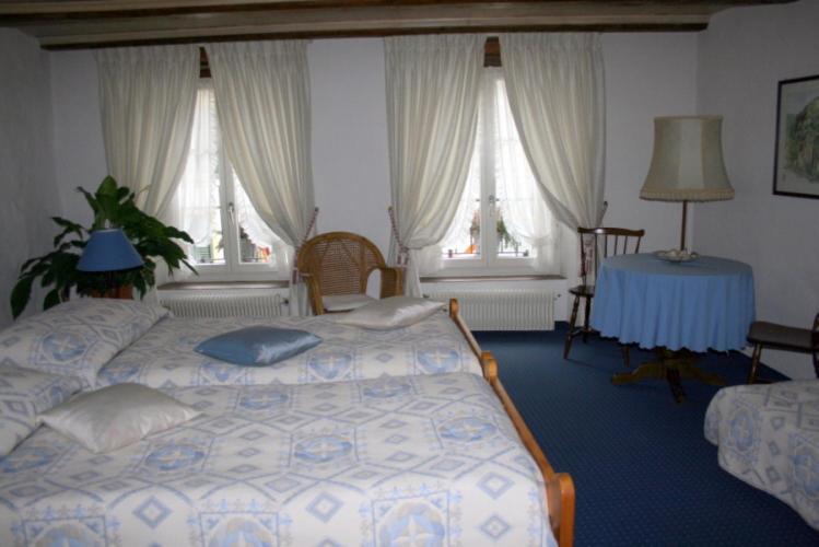 Hotel Zum Alten Schweizer Twann ห้อง รูปภาพ